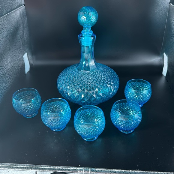 Other - Blue Diamond Decanter with 5 tumbler’s